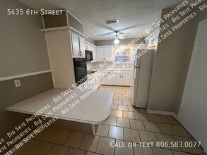 5435 6th St in Lubbock, TX - Building Photo - Building Photo