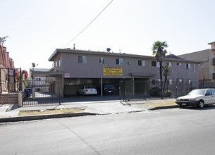 8844 Tobias Ave in Panorama City, CA - Building Photo - Building Photo