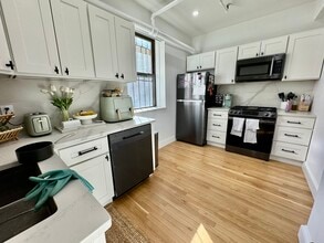 1662 Commonwealth Ave in Boston, MA - Foto de edificio - Building Photo