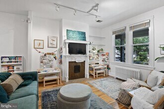 426 Shepherd St NW in Washington, DC - Building Photo - Building Photo