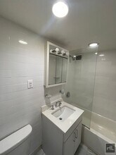 E 16 ST in New York, NY - Building Photo - Building Photo