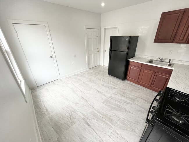 117 Lloyd St, Unit 1 in New Haven, CT - Foto de edificio - Building Photo