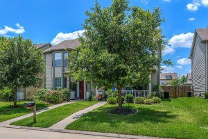 23609 Youpon Lake Lane, Unit Town home,  3 bedrooms 2 full, 1 partial Bath in Spring, TX - Building Photo - Building Photo