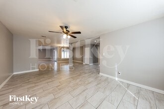 4628 W Vogel Ave in Glendale, AZ - Foto de edificio - Building Photo