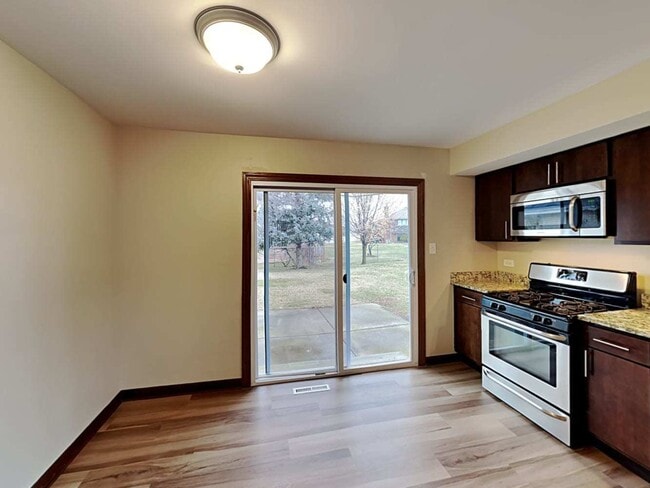7526 Cashew Dr in Orland Park, IL - Building Photo - Building Photo