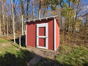 4 Rock Point Rd in Burlington, VT - Building Photo - Building Photo