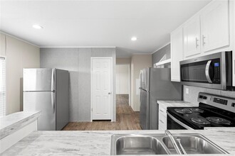 1368 Rd 5800 in Cleveland, TX - Building Photo - Building Photo
