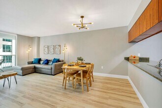 1200 Brickell Bay Dr, Unit SI ID1227477P in Miami, FL - Building Photo - Building Photo