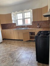 192 Beech St in Valley Stream, NY - Building Photo - Building Photo