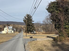 6994 Kieffer Rd in Singers Glen, VA - Building Photo - Building Photo
