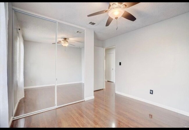 89 Chipman Ln, Unit Room 1 in Suisun City, CA - Building Photo - Building Photo