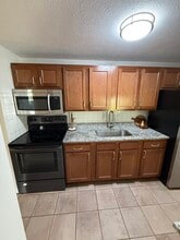 24325 Detroit Rd, Unit 203 B in Westlake, OH - Building Photo - Building Photo