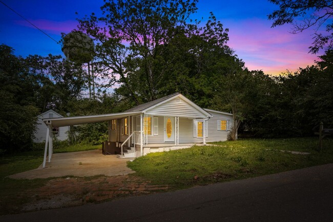 property at 5308 Adams Ave