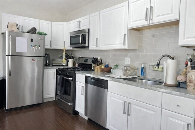 property at 6 Rice St