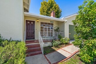 135 Anza Way in San Bruno, CA - Building Photo - Building Photo