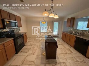 4547 Brimmer Pl Dr in Kernersville, NC - Building Photo - Building Photo