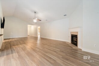 9534 Woolrich Ave in Fairhope, AL - Foto de edificio - Building Photo