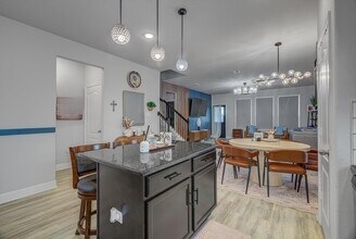 2319 Gentle Breeze Ln in Mont Belvieu, TX - Building Photo - Building Photo