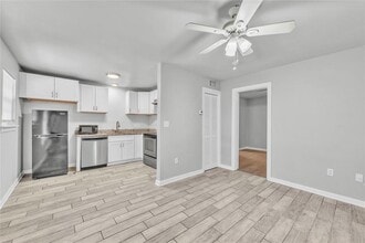 901 Parmer Ave in Killeen, TX - Foto de edificio - Building Photo