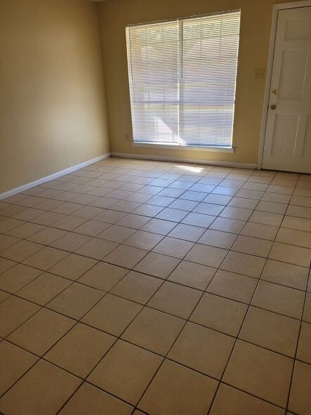 3903 Monterey Dr in Gulfport, MS - Building Photo - Building Photo