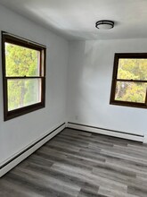 1865 Badger St in Green Bay, WI - Building Photo - Building Photo