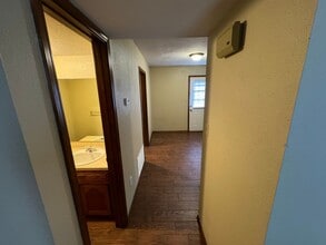 2206 Mac's Ct in Springfield, MO - Building Photo - Building Photo