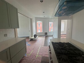 65 Broadway in Kingston, NY - Building Photo - Building Photo