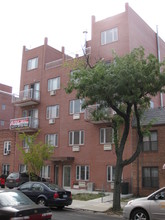 132-20 Pople Ave in Flushing, NY - Foto de edificio - Building Photo