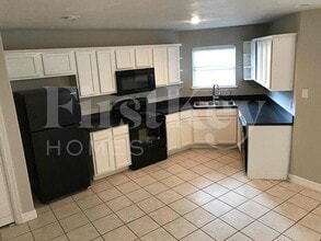 214 N Native Ln in Houston, TX - Building Photo - Building Photo