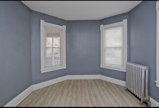 130 Bowles St in Springfield, MA - Foto de edificio - Building Photo