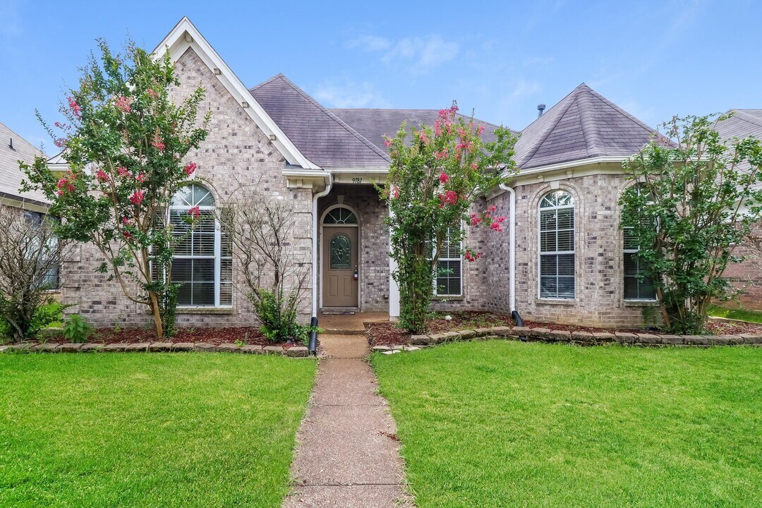 9181 Acadia Pl in Cordova, TN - Building Photo