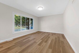 2 Storkway Ct in Florissant, MO - Building Photo - Building Photo