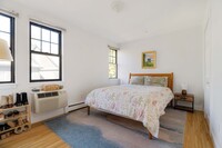 241 River St, Unit 6 in Cambridge, MA - Building Photo - Building Photo