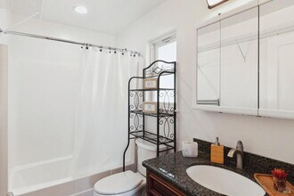 582 Fernando Dr in Novato, CA - Building Photo - Building Photo