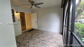 8600 NW 34th Pl in Sunrise, FL - Foto de edificio - Building Photo