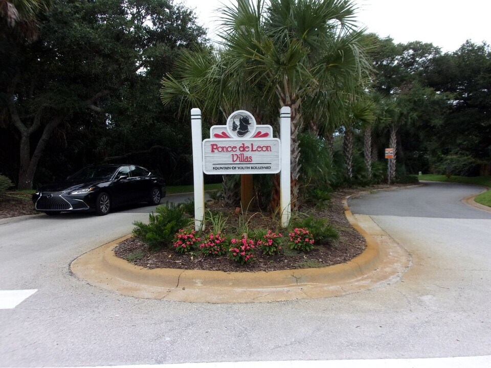 23 Fountain of Youth Blvd in St. Augustine, FL - Building Photo