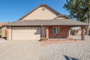 119 S Cottonwood St in Chandler, AZ - Building Photo