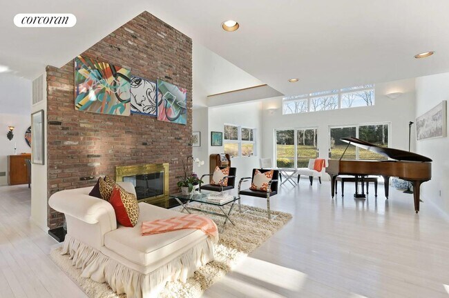 1194 Sagg Rd in Sagaponack, NY - Building Photo - Building Photo