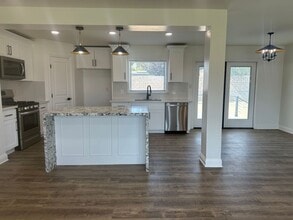 2518 Blade Ave in Bakersfield, CA - Building Photo - Building Photo