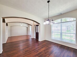 2326 Summer Wind Dr in Sugar Land, TX - Building Photo - Building Photo