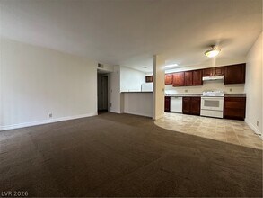 4320 Sandy River Dr in Las Vegas, NV - Building Photo - Building Photo