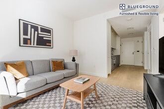 244 W 29th St in New York, NY - Building Photo - Building Photo