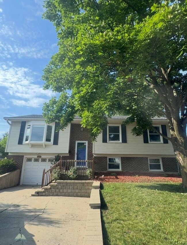 980 Brush Hill Ln in Lake Zurich, IL - Building Photo - Building Photo