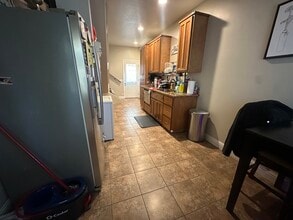 9004 Grove St in Elk Grove, CA - Building Photo - Building Photo