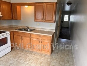 1622 University Dr in Charleston, IL - Building Photo - Building Photo