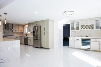 1133 S Chantilly St in Anaheim, CA - Building Photo - Building Photo