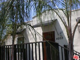 4209 Sunset Dr in Los Angeles, CA - Building Photo