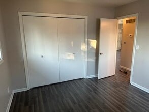 519 W Superior St in Ottawa, IL - Building Photo - Building Photo