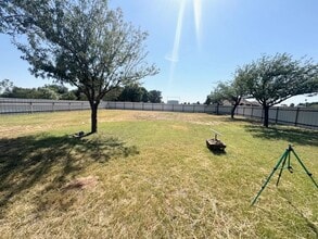 14636 N Western Ave in Gardendale, TX - Building Photo - Building Photo