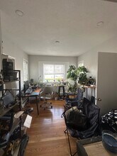212 California St, Unit 1 in Newton, MA - Building Photo - Building Photo
